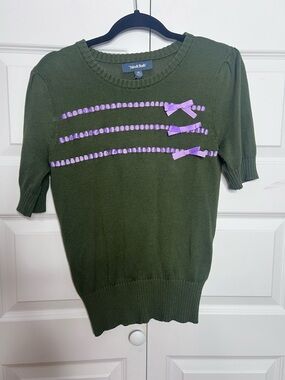 ModCloth Green Knit Sweater Top w/ Purple Bow Detail – Size Medium